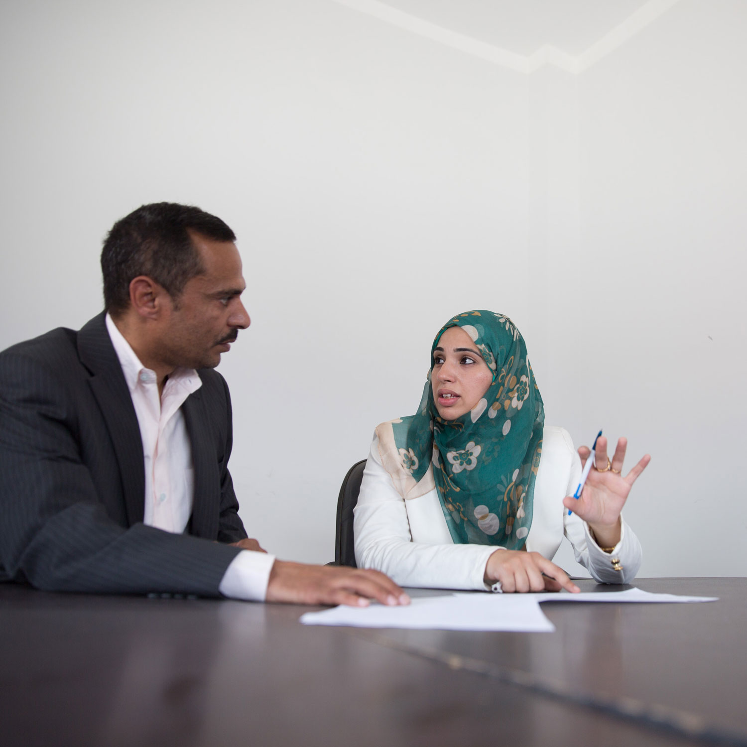  Heba’s manager Essam Ahmed has believed in her since she started working with the company 5 years ago. He trained her and supported her along the way.   Photo for USAID/Egypt.  